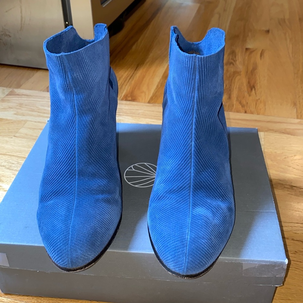 Coclico blue velvety technique bootie